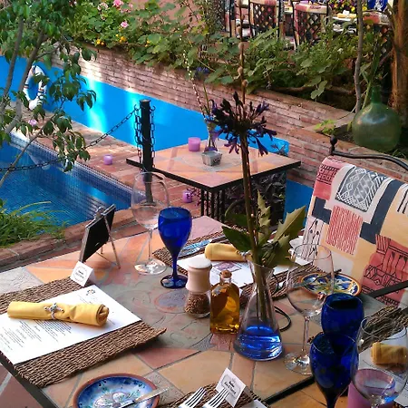 Amanhavis Hotel 3*