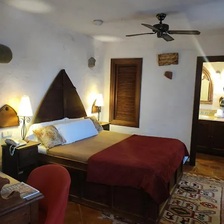 Amanhavis Hotel 3*