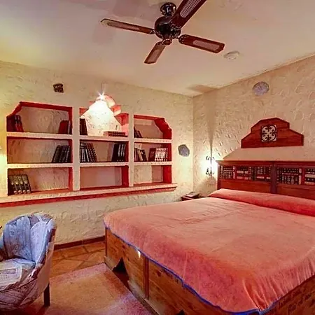Amanhavis Hotel
