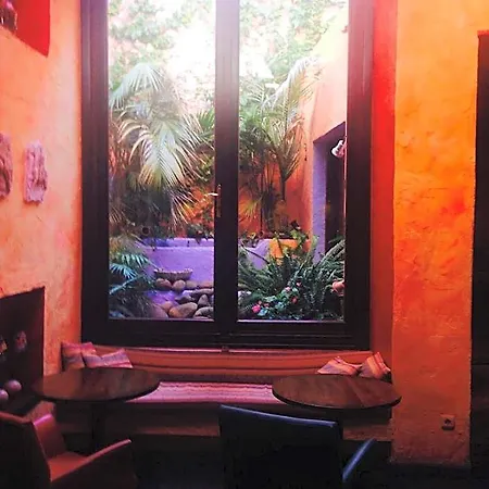 Amanhavis Hotel